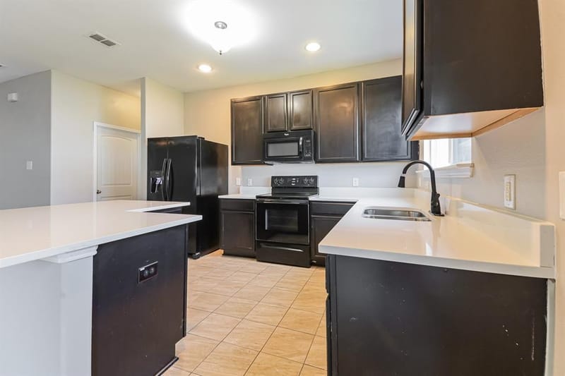 9109 Cranston Court, Providence Village TX 76227 - Photo 16
