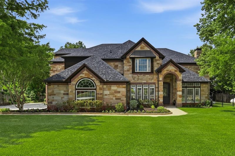 210 Canyon Oaks Drive, Argyle TX 76226