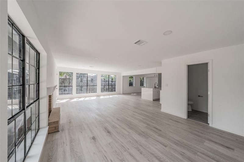 2402 E Overton Road, Dallas TX 75216 - Photo 6