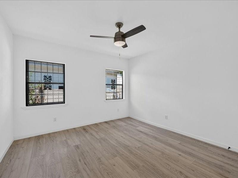 2402 E Overton Road, Dallas TX 75216 - Photo 11