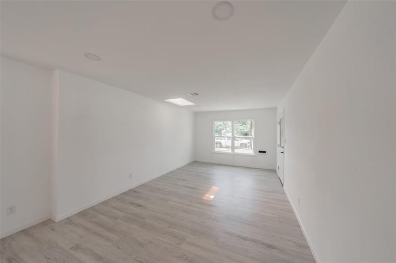2402 E Overton Road, Dallas TX 75216 - Photo 8