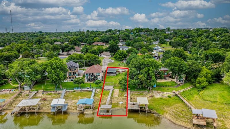 1028 W Lake Drive, Weatherford TX 76087