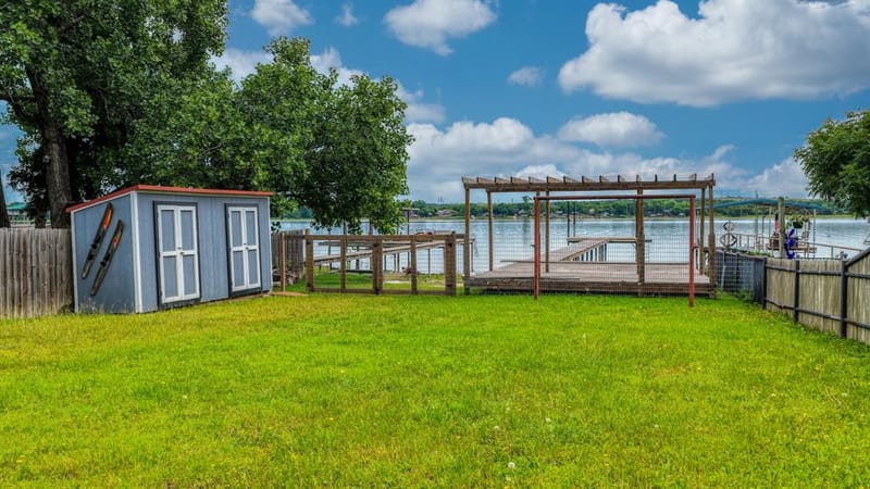 1028 W Lake Drive, Weatherford TX 76087 - Photo 31