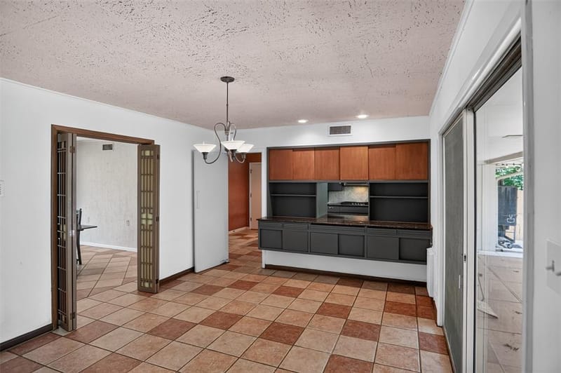 1911 Harrison Avenue, Paris TX 75460 - Photo 8