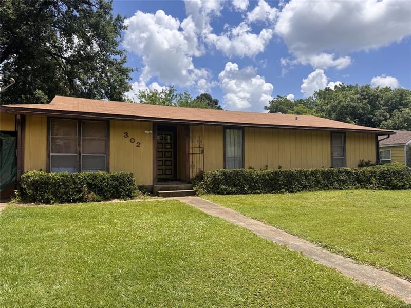 302 N O'Tyson, Mount Pleasant TX 75455 - Photo 3