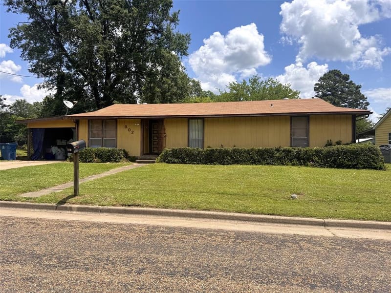 302 N O'Tyson, Mount Pleasant TX 75455