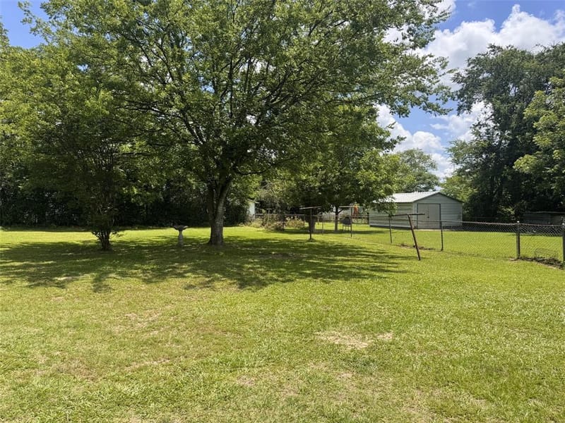 302 N O'Tyson, Mount Pleasant TX 75455 - Photo 18