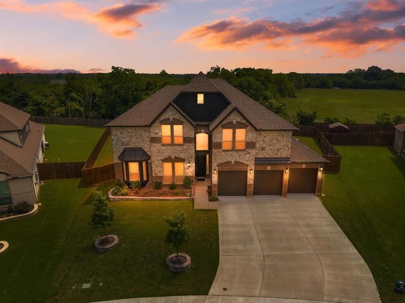 1938 Silver Creek Lane, Cedar Hill TX 75104 - Photo 2