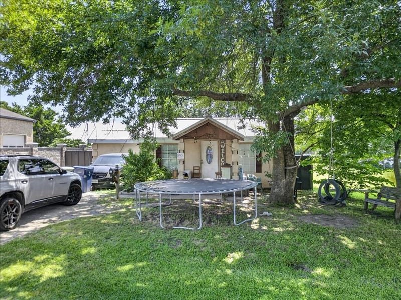 218 Barger Street, Garland TX 75040 - Photo 10