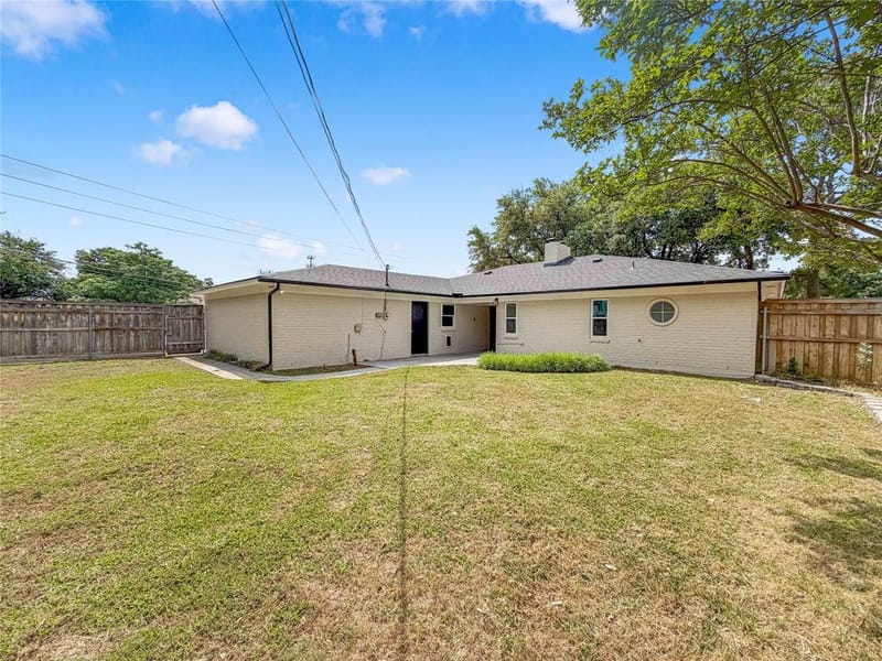 100 W Pleasantview Drive, Hurst TX 76054 - Photo 5