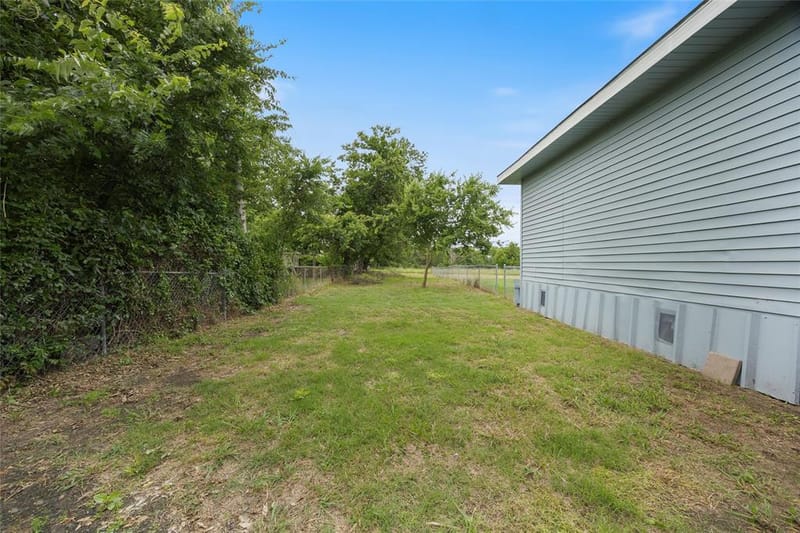 4305 Templeton Street, Greenville TX 75401 - Photo 26