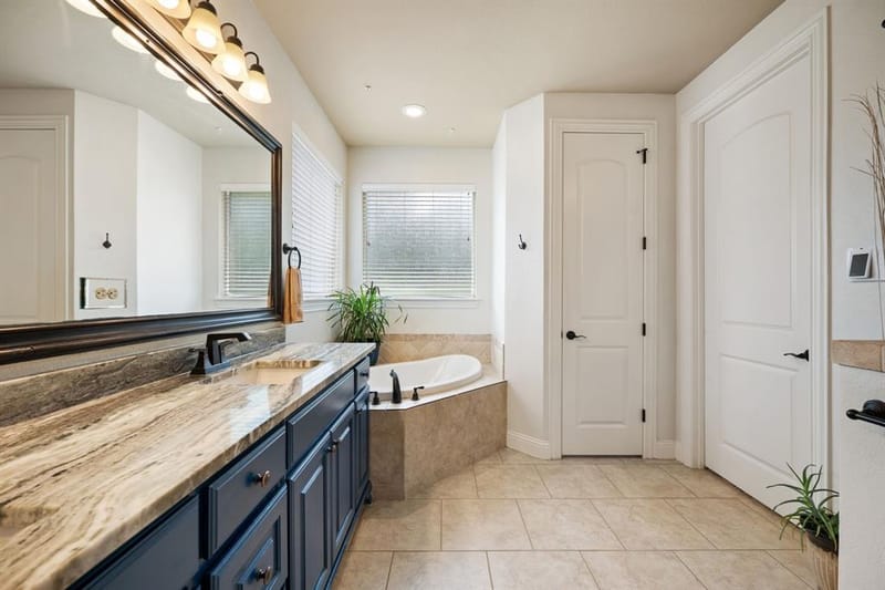 12540 Indian Creek Drive, Fort Worth TX 76179 - Photo 18