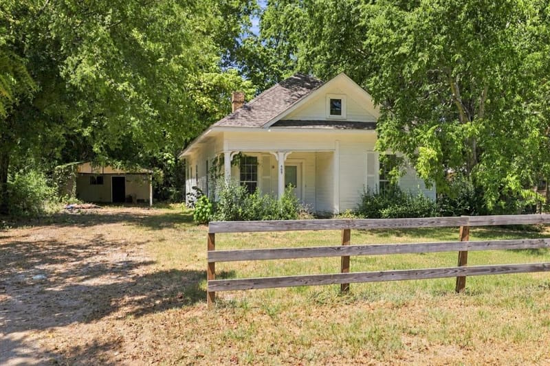 409 S Boyd Street, Lindale TX 75771 - Photo 2