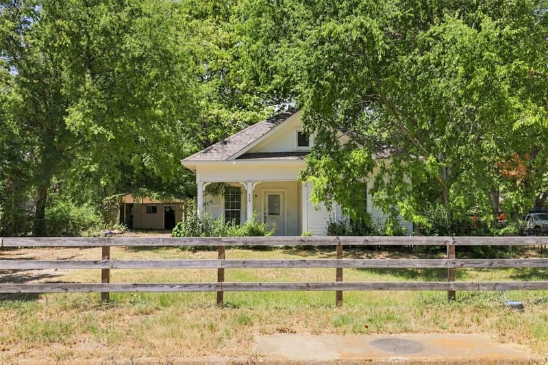 409 S Boyd Street, Lindale TX 75771