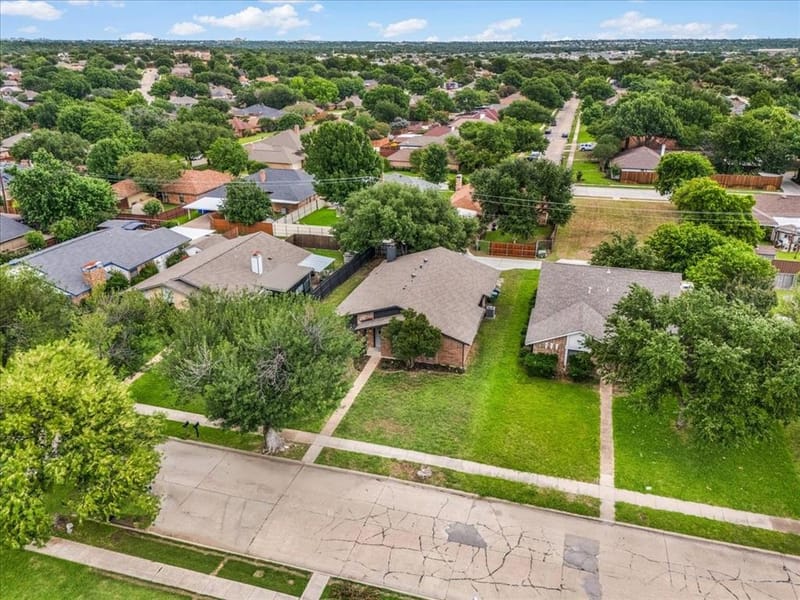 3120 Mayfair Drive, Carrollton TX 75007 - Photo 3