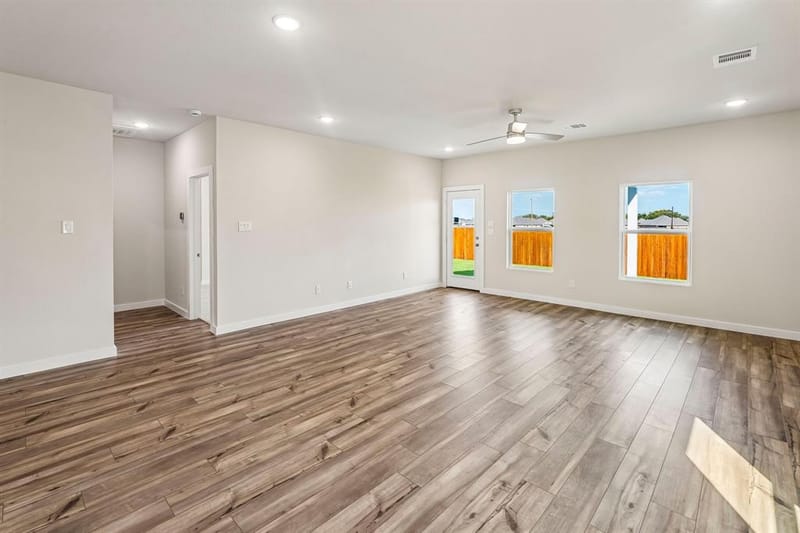 356 Declan Street, Springtown TX 76082 - Photo 6
