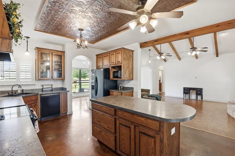 2421 Pecan Springs Road, Cleburne TX 76031 - Photo 12