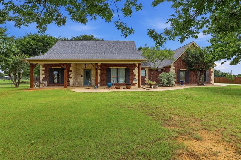 2421 Pecan Springs Road, Cleburne TX 76031