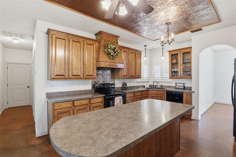 2421 Pecan Springs Road, Cleburne TX 76031 - Photo 15
