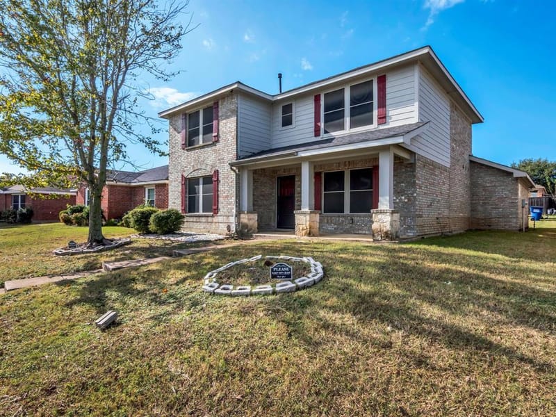 2917 Mayfair Lane, Lancaster TX 75134 - Photo 8
