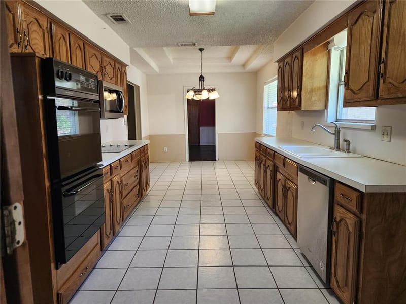 1201 Dandelion Drive, Garland TX 75043 - Photo 7