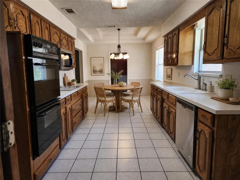 1201 Dandelion Drive, Garland TX 75043 - Photo 8