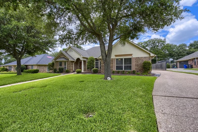 11 Kim Court, Mansfield TX 76063 - Photo 2