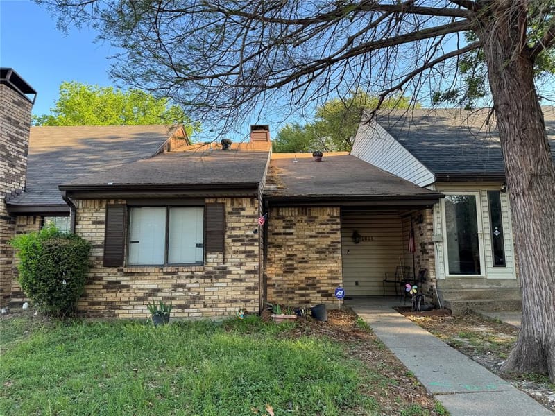 1811 Abshire Lane, Dallas TX 75228 - Photo 2