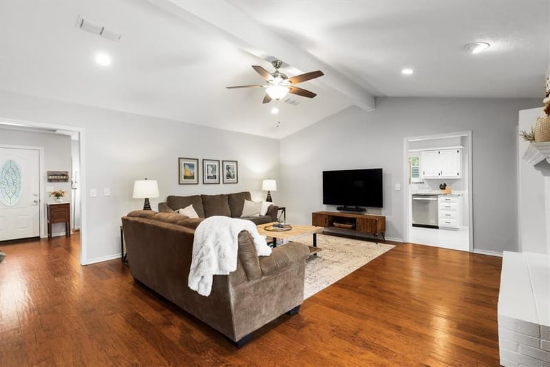 1809 Greenway Drive, Plano TX 75075 - Photo 10