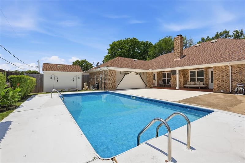 2008 Iron Horse Court, Arlington TX 76017 - Photo 2