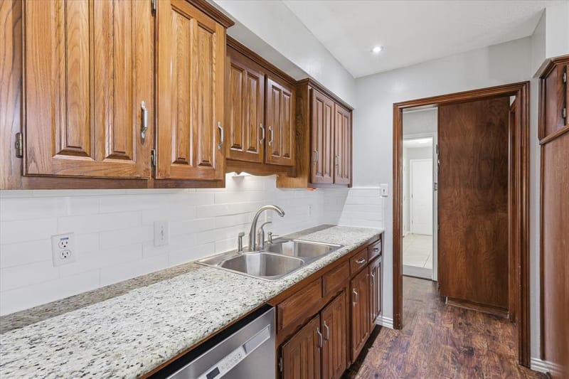 2008 Iron Horse Court, Arlington TX 76017 - Photo 9