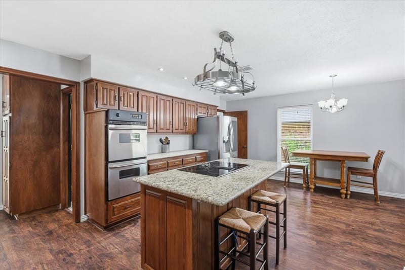 2008 Iron Horse Court, Arlington TX 76017 - Photo 10