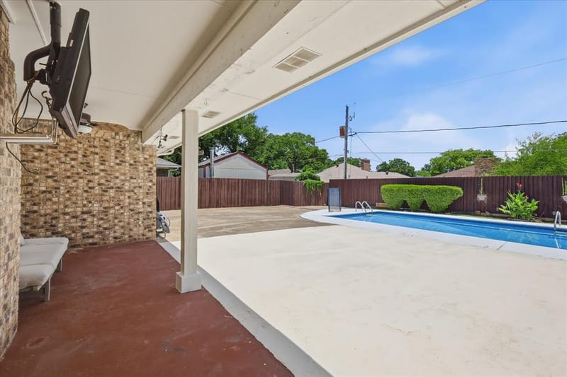 2008 Iron Horse Court, Arlington TX 76017 - Photo 35