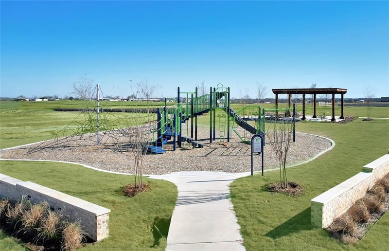 425 Avian Way, Godley TX 76044 - Photo 25