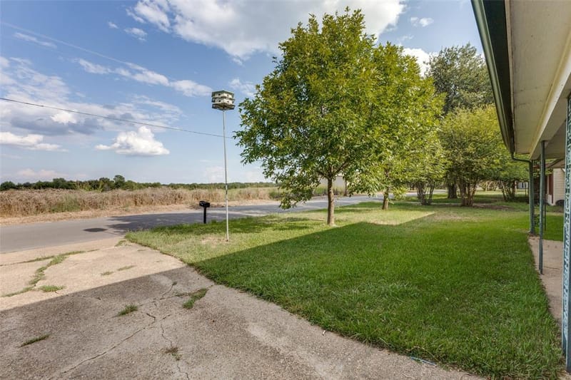 425 Lybrand Street, Wills Point TX 75169 - Photo 9