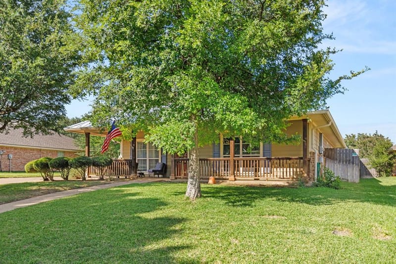 10609 Aquilla Trail, Waco TX 76708 - Photo 2