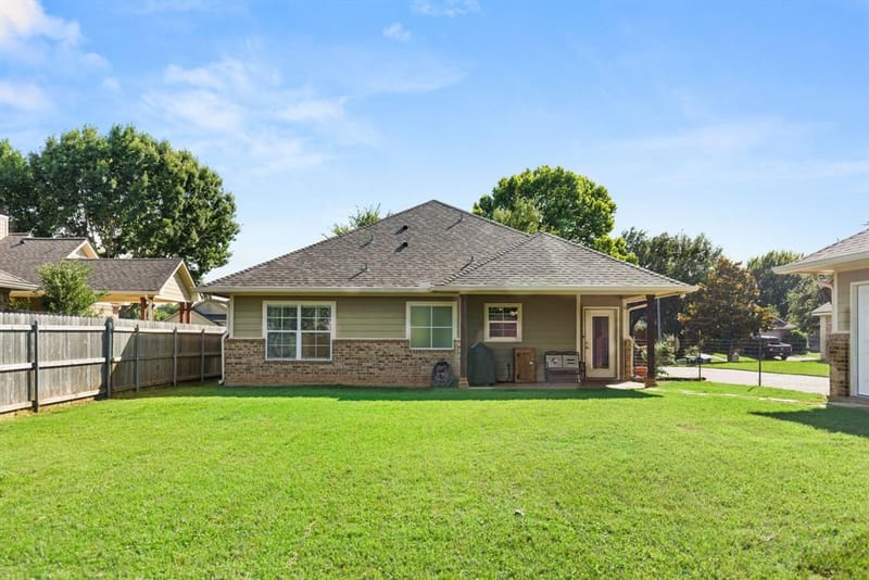 10609 Aquilla Trail, Waco TX 76708 - Photo 9