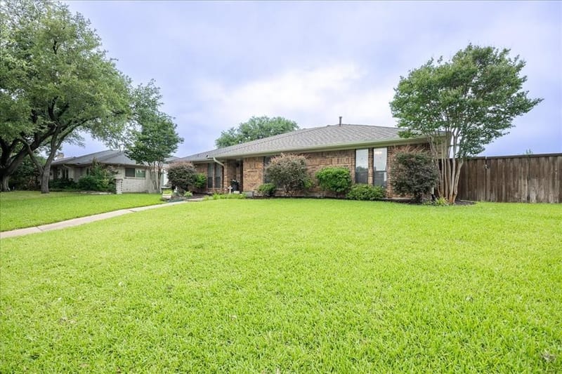 2223 Valley Mill, Carrollton TX 75006