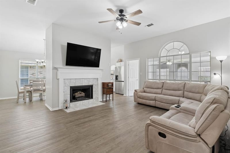 1909 Timberline Lane, Sherman TX 75092