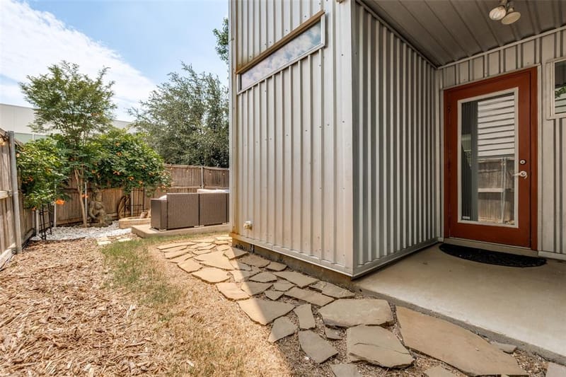 4605 Lester Drive, Dallas TX 75219 - Photo 38