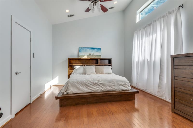 4605 Lester Drive, Dallas TX 75219 - Photo 25