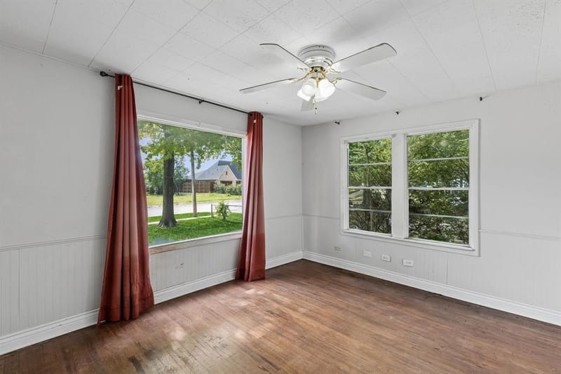 1120 S Pine Street, Grapevine TX 76051 - Photo 6