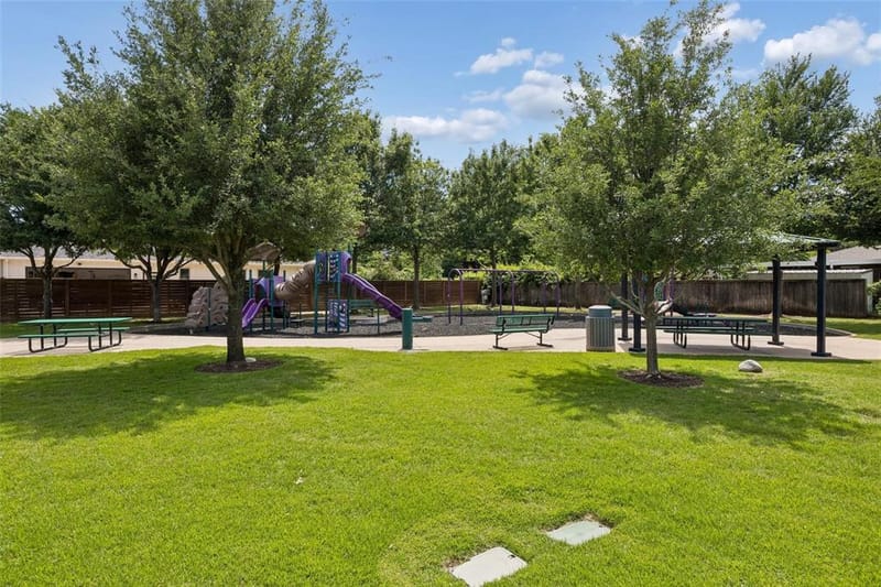 1120 S Pine Street, Grapevine TX 76051 - Photo 9