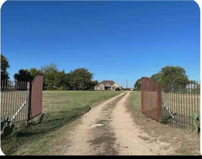 2219 Farm Road 275 N, Cumby TX 75433 - Photo 2