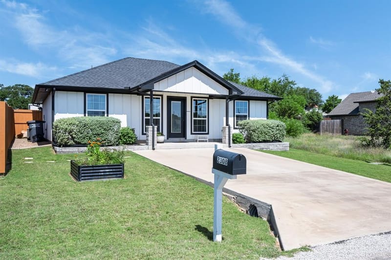 2308 Centaurus Way, Granbury TX 76048 - Photo 3