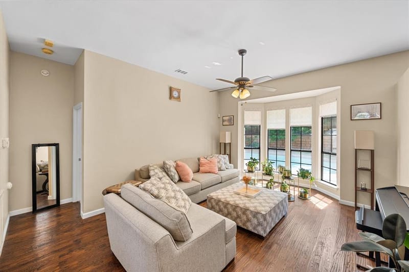 4137 Mapleridge Drive, Grapevine TX 76051 - Photo 4