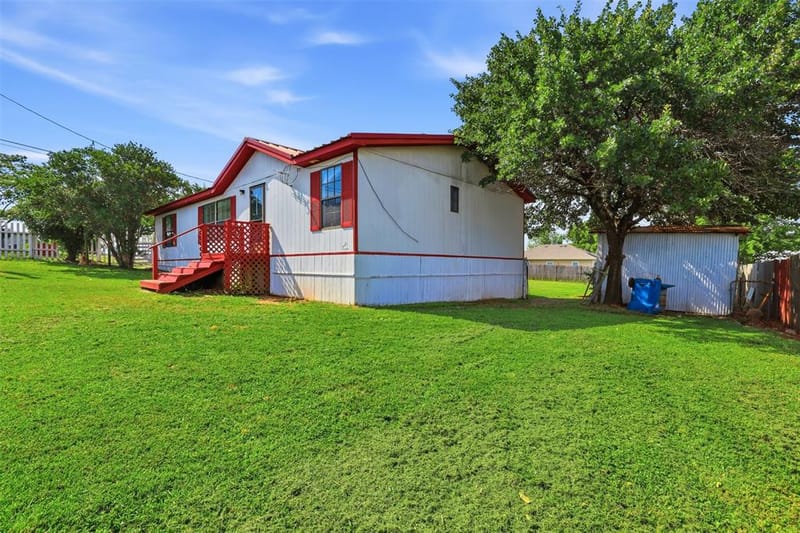 3601 Mockingbird Circle, Cleburne TX 76031 - Photo 2