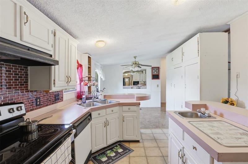 3601 Mockingbird Circle, Cleburne TX 76031 - Photo 12
