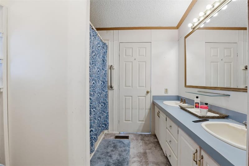 3601 Mockingbird Circle, Cleburne TX 76031 - Photo 15