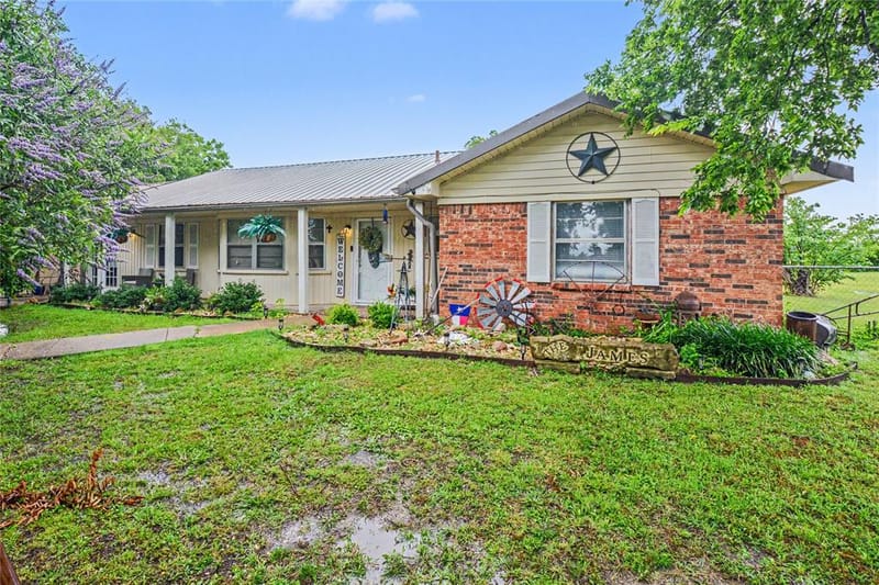 2382 N FM 1743 Road, Windom TX 75492 - Photo 2